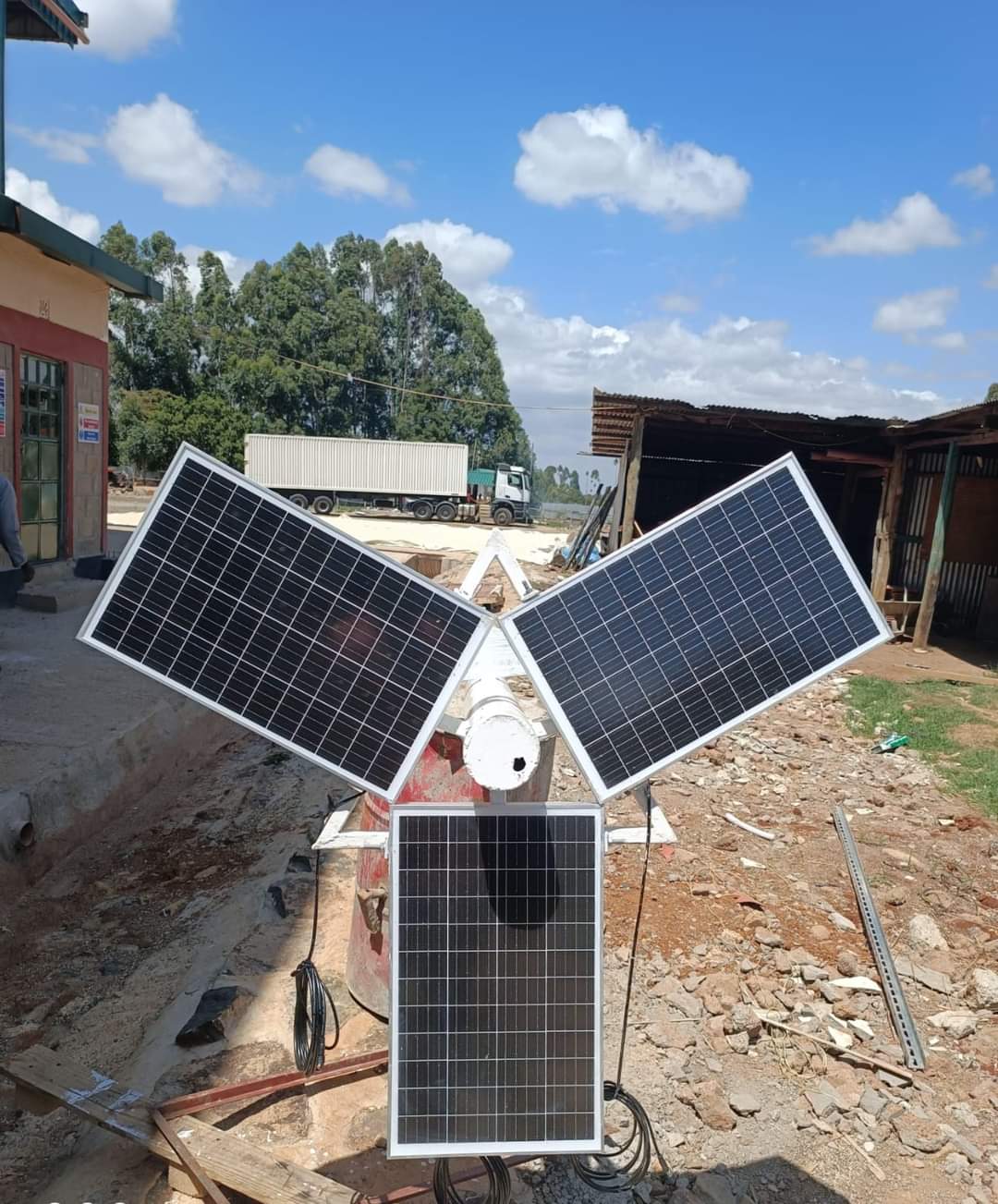2‑Light Solar Tower