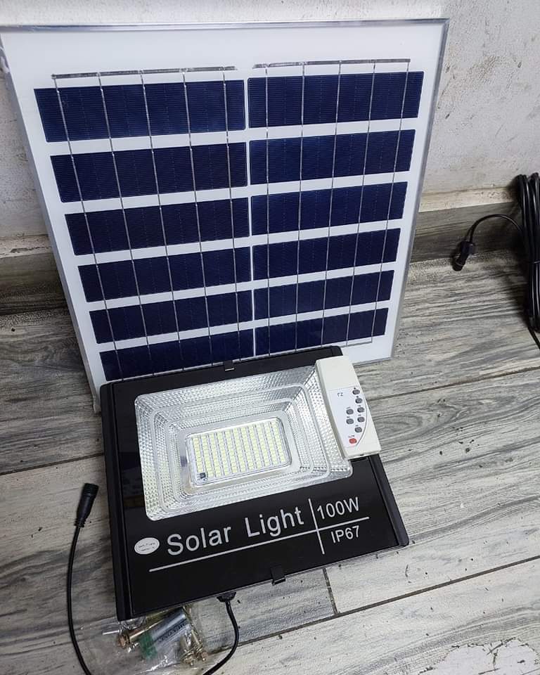100W Solar Flood Light