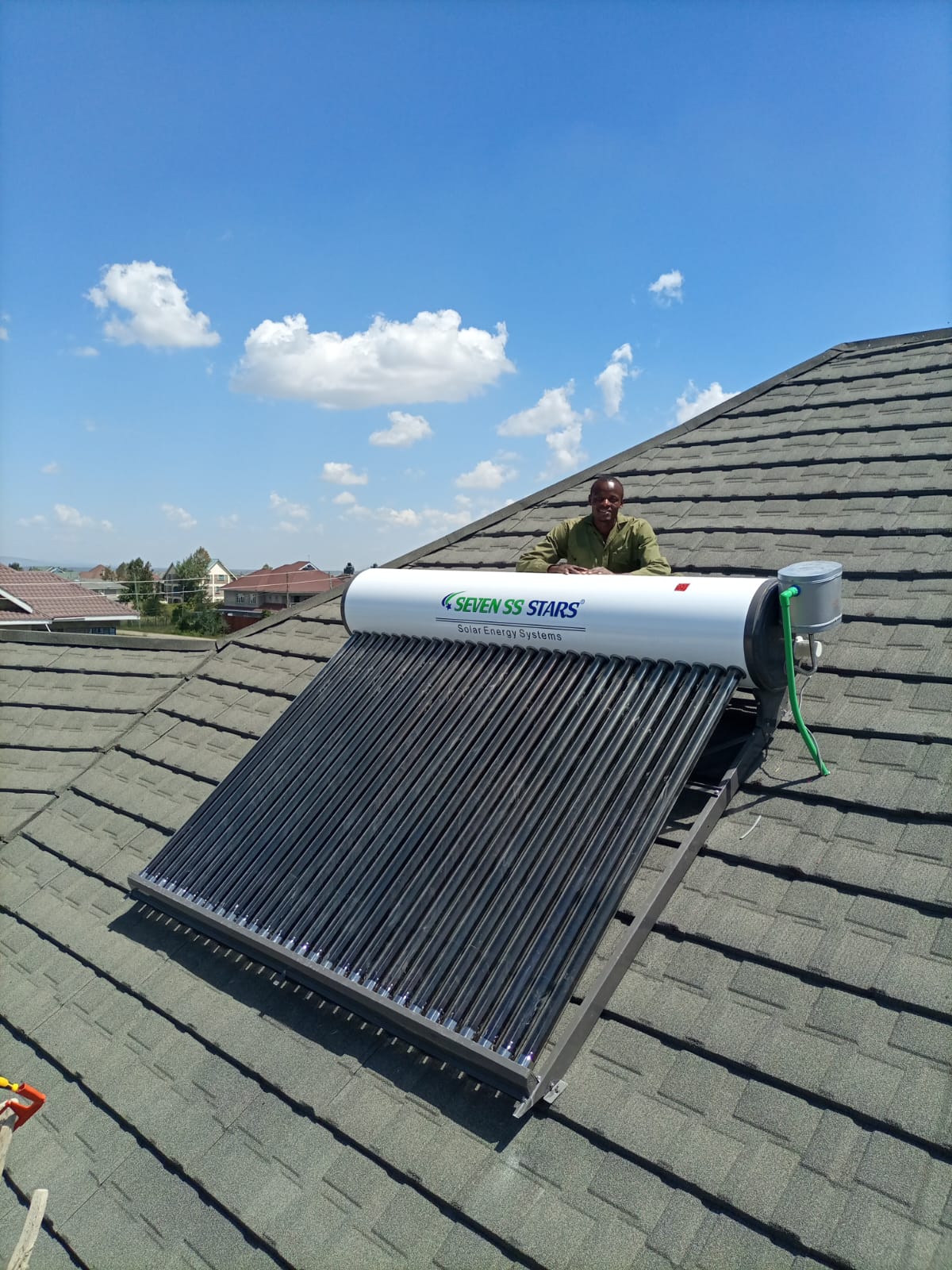 Solar Water Heater – 200L (Tubes)